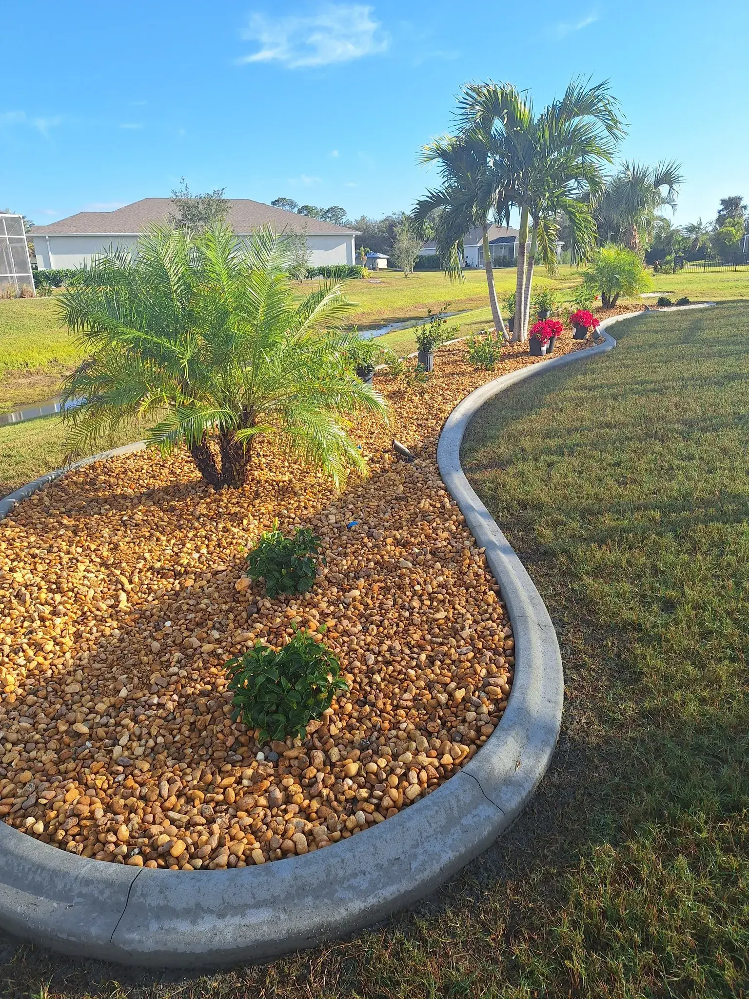 Barracuda Landscape curbing and mulch installation